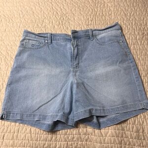Gloria Vanderbilt Blue Jean Shorts Classic Mid-Rise